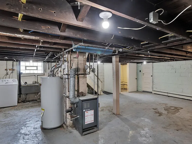 1002 Fordham Ave — Photo 28