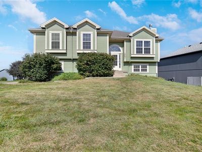 19631 Harbor Dr, Smithville, MO, 64089