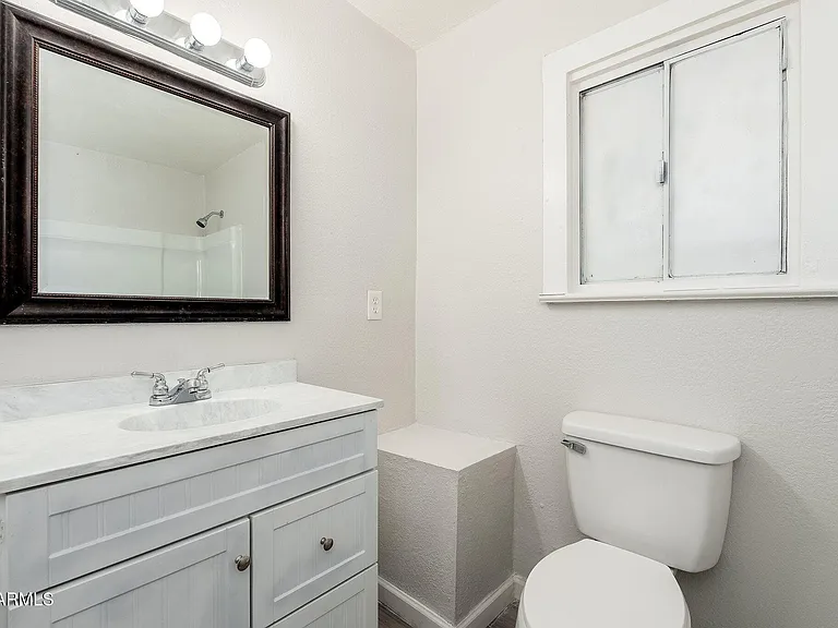 744 W Coolidge St #C — Photo 21