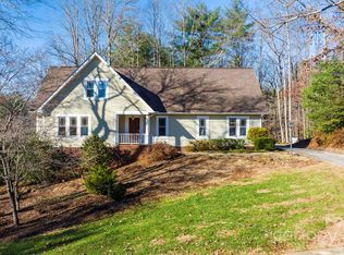 1003 Charlesmont Ct NE, Lenoir, NC 28645