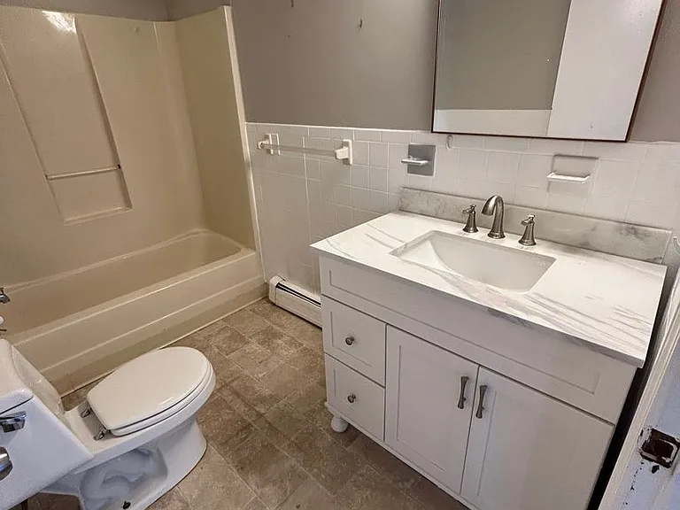 48 Port Norfolk St #1B — Photo 10