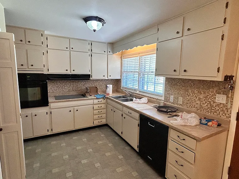 2106 Giles Dr NE — Photo 8