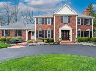 9913 Huntersrun Ln, Cincinnati, OH 45242