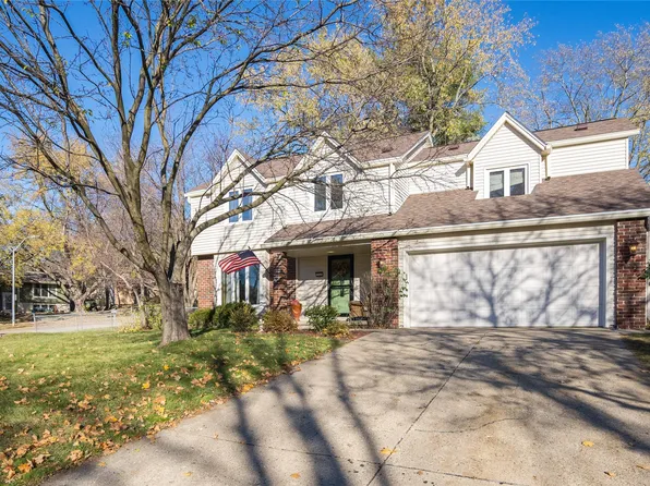 713 45th St, West Des Moines, IA 50265