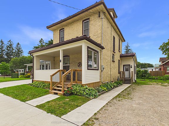 3rd image of 7 Yonge St S