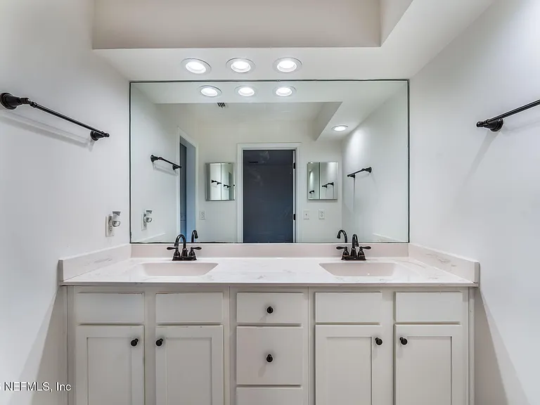 13926 Spanish Marsh Ct — Photo 15