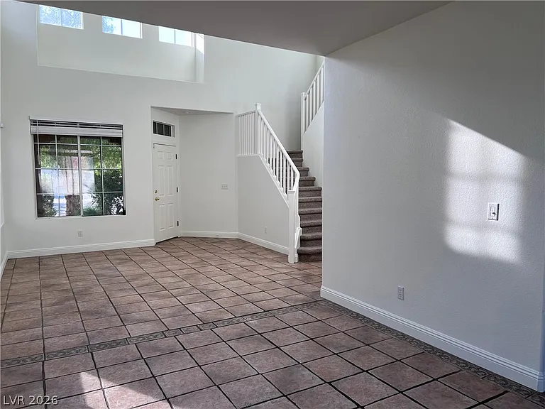 3031 Scenic Valley Way — Photo 7