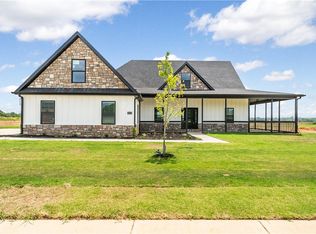 1813 Strong Ave, Pea Ridge, AR 72751