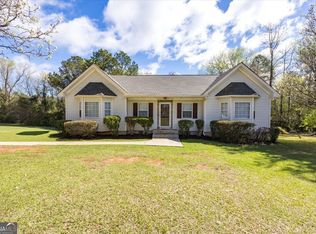 1251 Forsyth Landing Dr, Forsyth, GA 31029