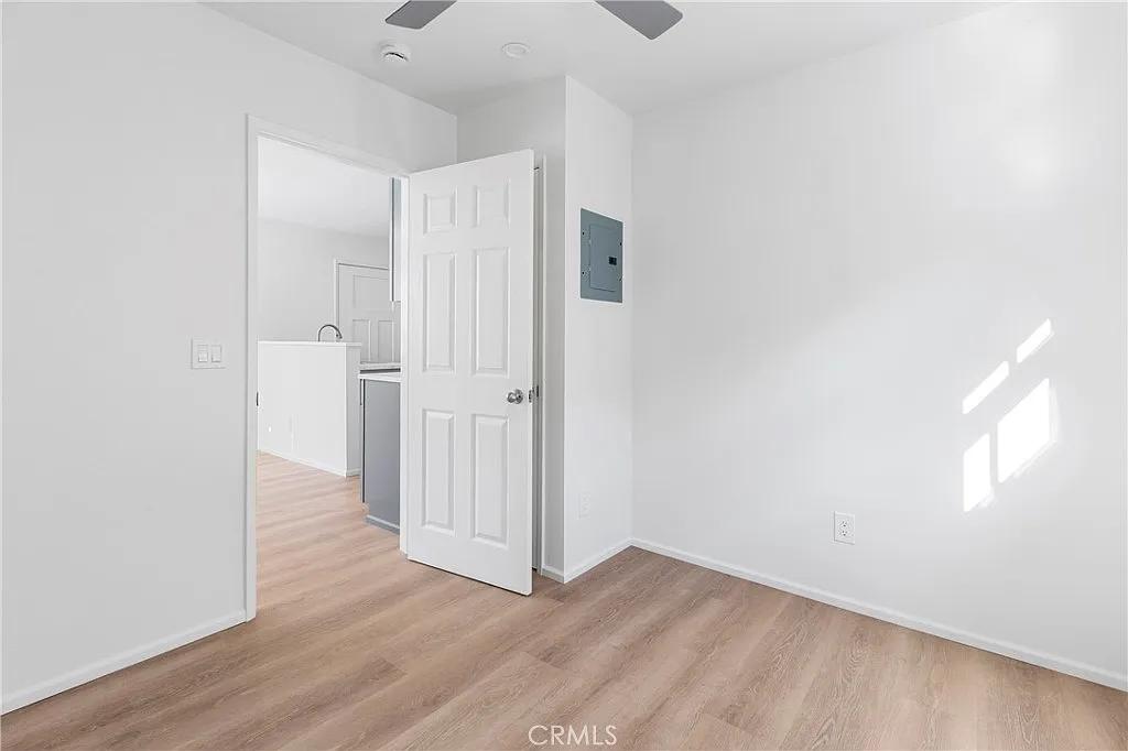 1 bed, 375 sqft, $2,600 — Photo 2