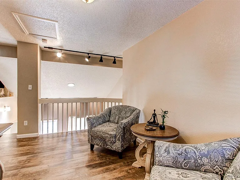 23527 Broadmoor Dr — Photo 12