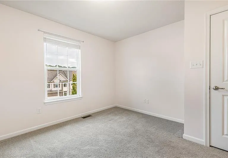 248 Broadstone Dr — Photo 26