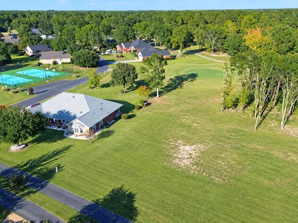 92 Ridge Lake Dr, Manning, SC 29102