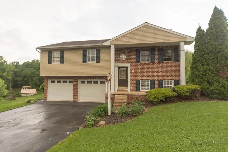 8 Chapel View Dr photo 1