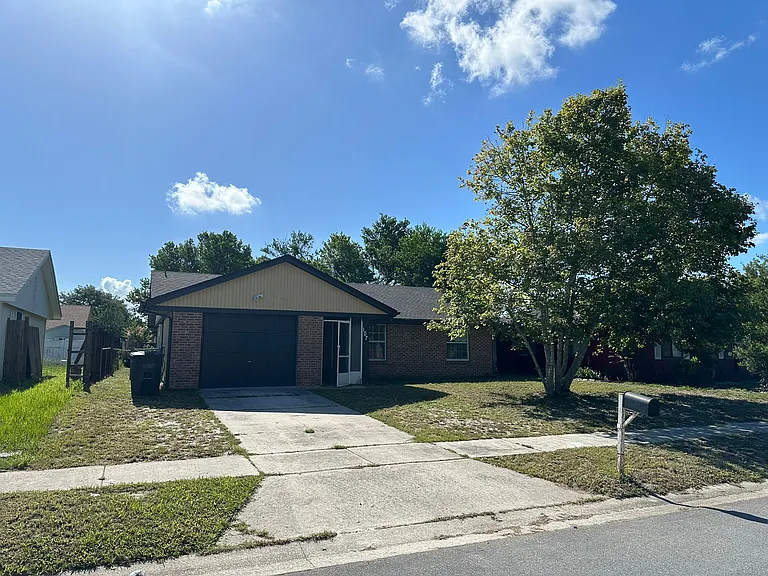 107 Reel Ct — Photo 2
