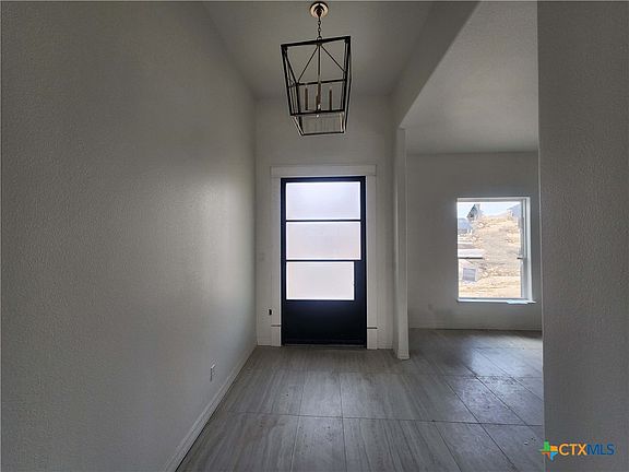 3rd image of 302 Rodeo Rd