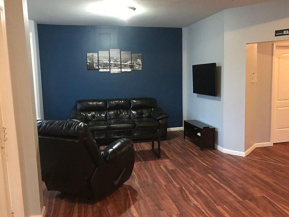 2nd image of 55 Leroy St