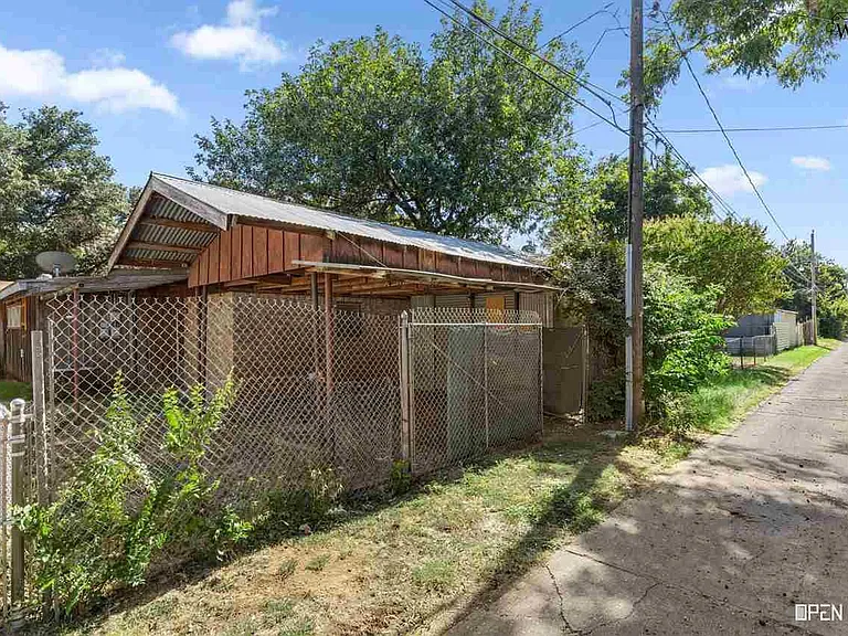 2920 Cunningham Dr — Photo 27
