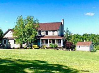 9555 Bascom Rd, Chardon, OH 44024