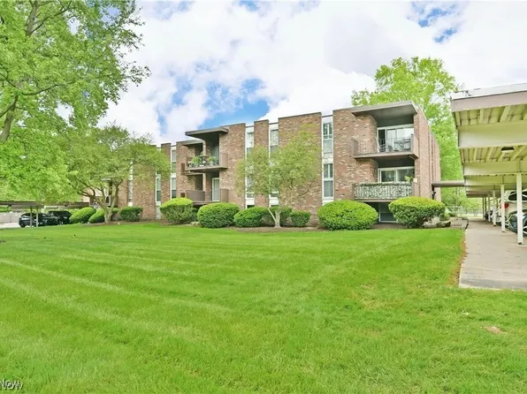 2960 N River Rd NE APT D15, Warren, OH 44483