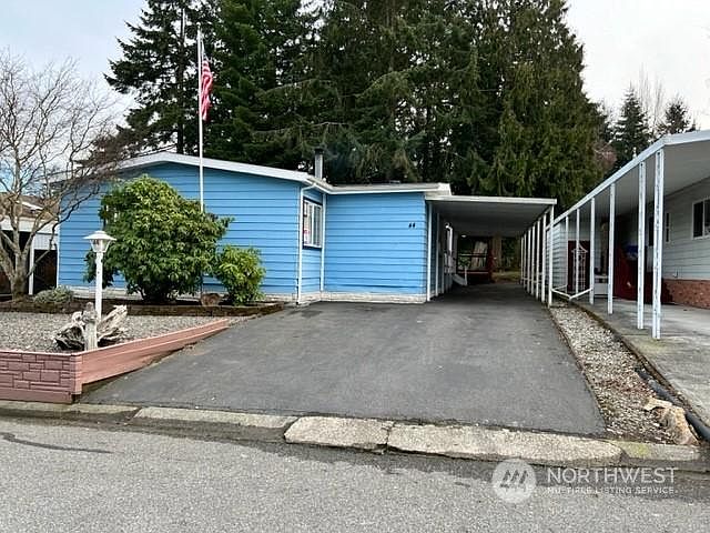 2nd image of 815 124th St SW Space 44
