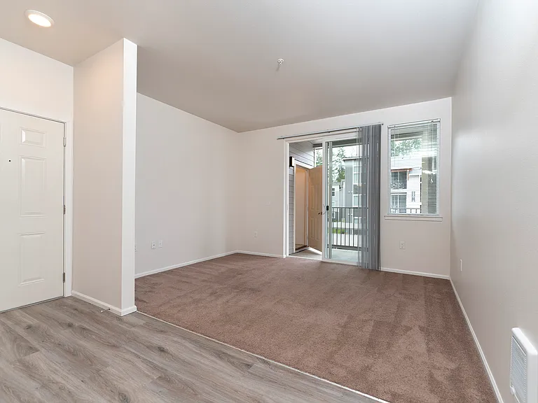 2x2 Living Room