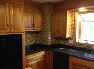 131 Bronson Ter, Springfield, MA 01108