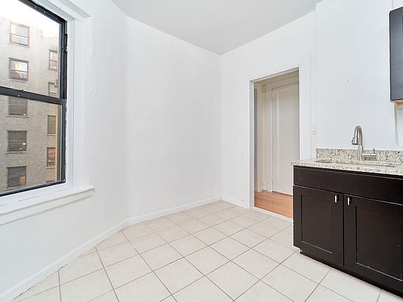 4th image of 370 Fort Washington Ave APT 309