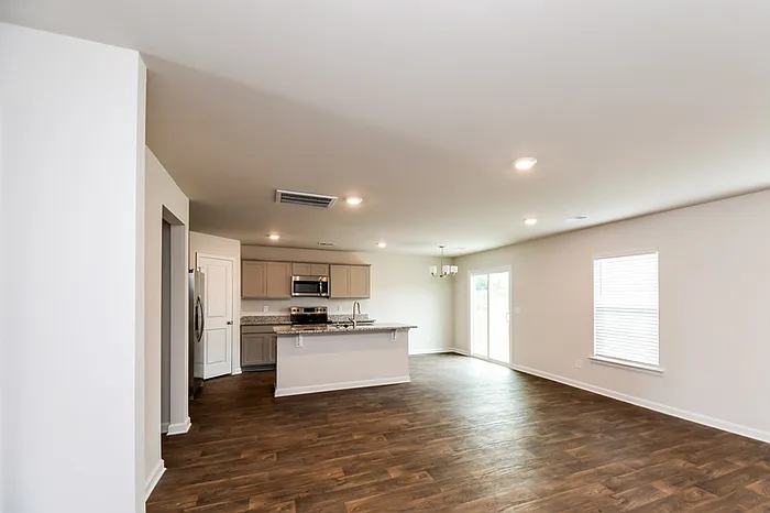 4 bed, 2.5 bath, 1775 sqft, $1,995 — Photo 4