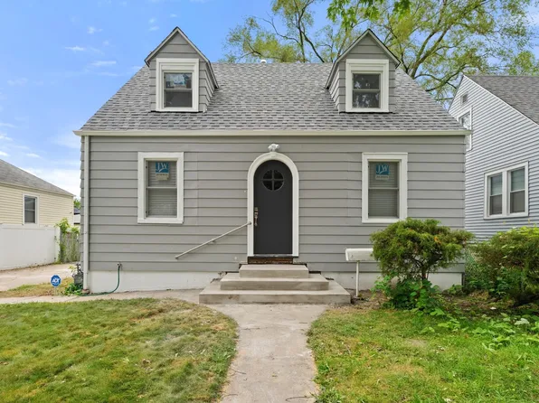 12716 S Throop St, Calumet Park, IL 60827