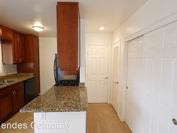 5th image of 4030 1/2 & 4032 Georgia St Unit 4032-2
