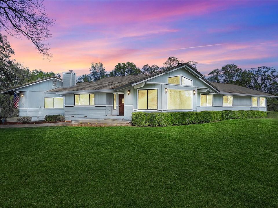 1st image of 19862 Paso Robles Ave