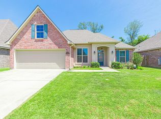 219 Caillou Grove Rd, Youngsville, LA 70592