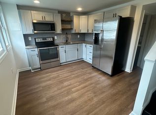 410 Burbank Ct, Halethorpe, MD 21227