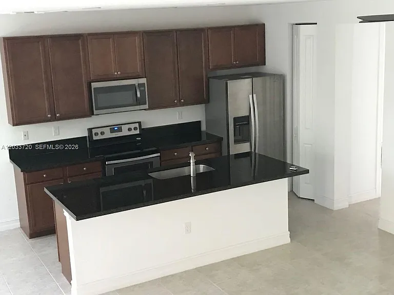 11324 SW 15th St #11324 — Photo 12