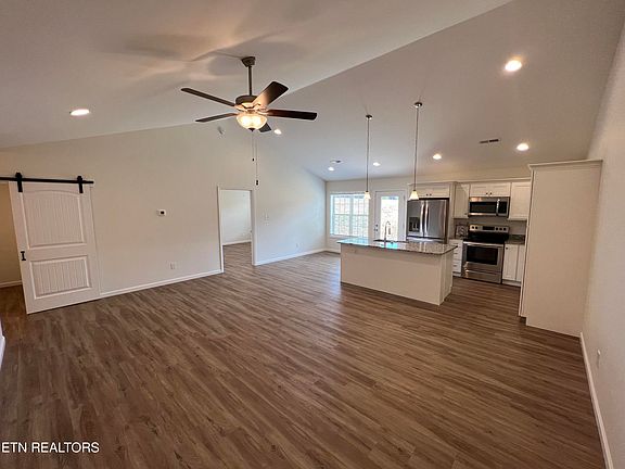2nd image of 5854 Trestle Way