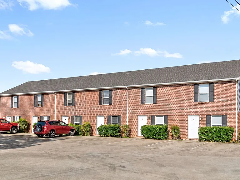 2 Bedroom Pet Friendly Townhome For Rent in Sango! — Photo 22