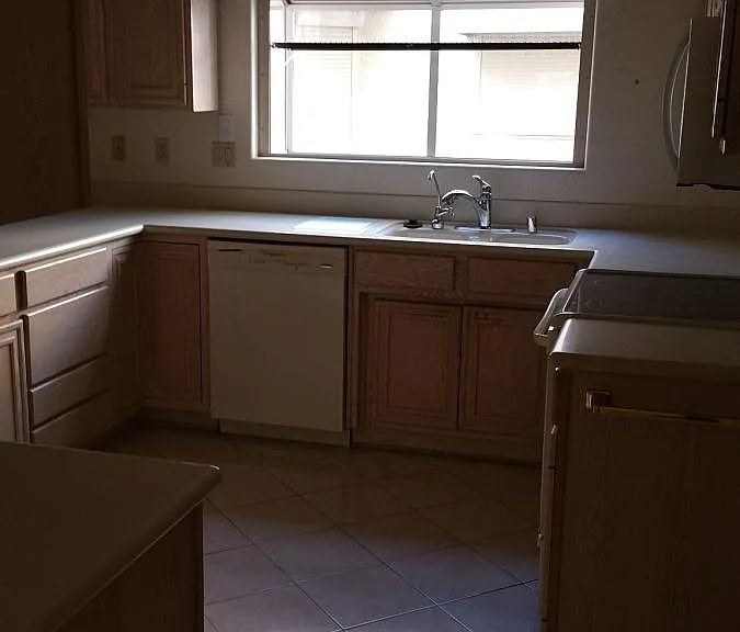 2813 Linkview Dr — Photo 8