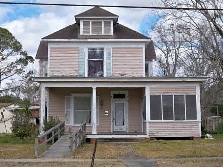 1st image of 214 W Academy Ave
