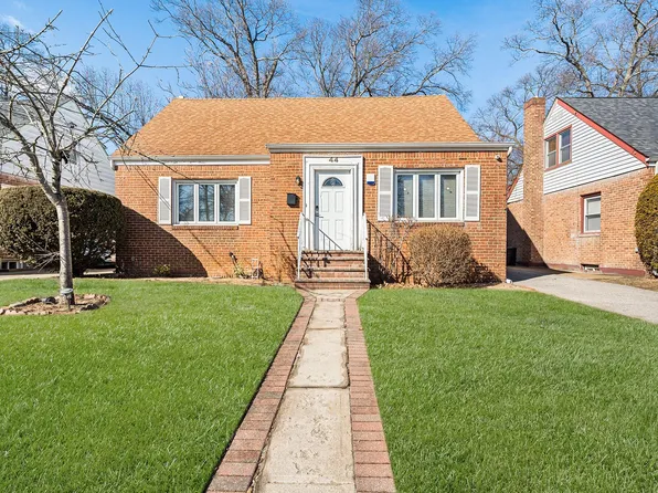 44 Mount Joy Avenue, Freeport, NY 11520