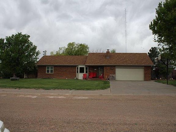 2nd image of 802 Cottage Grv