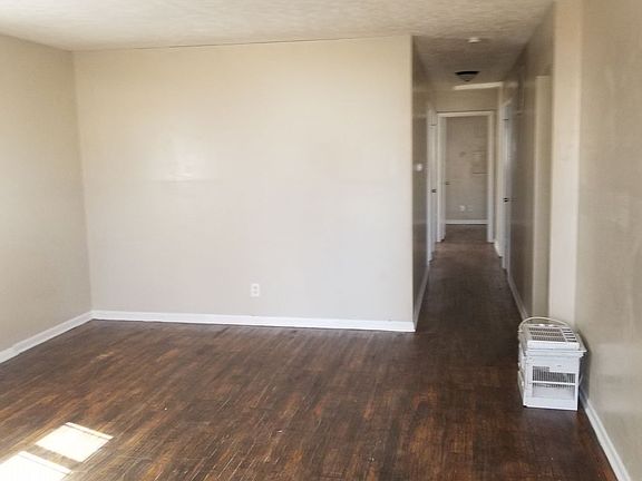 4th image of 1132 N Elder Ave