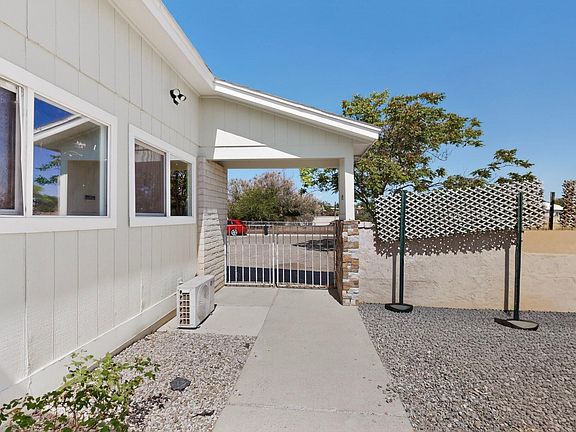 5th image of 5014 Nickel Dr NE