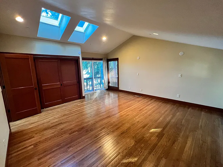 366 W Lake Sammamish Pkwy NE — Photo 15