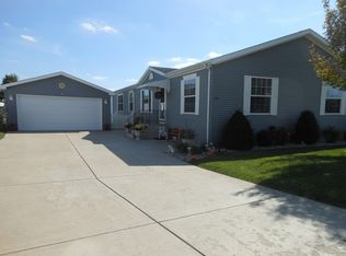 1046 Long Oak Rd, Manteno, IL 60950