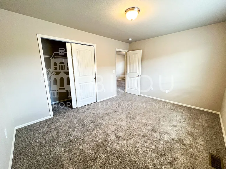 7673 Silver Larch Point — Photo 19