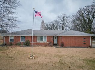 15 Mackey Ferry Rd W, Mount Vernon, IN 47620