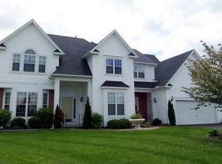 40 Crispin Ct, Rochester, NY 14612