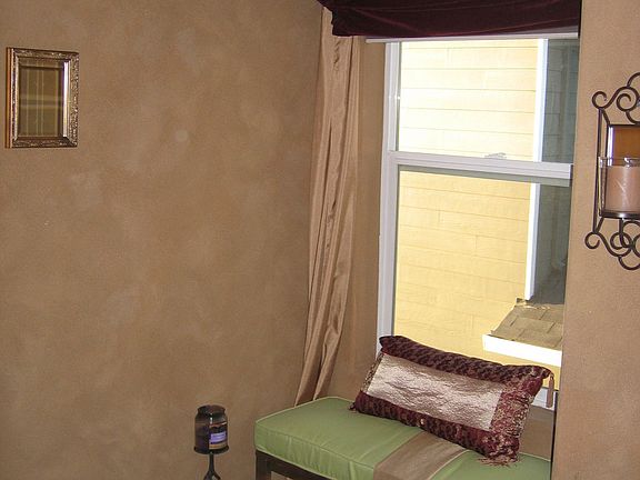 guest room window seat