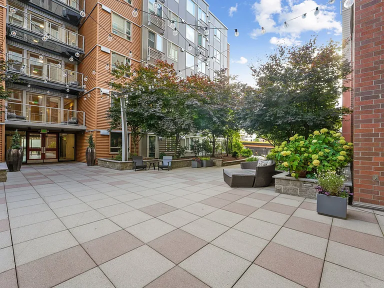 LEVA on Market — Photo 29